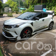 TOYOTA C-HR 2017