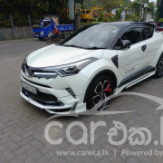 TOYOTA C-HR 2017
