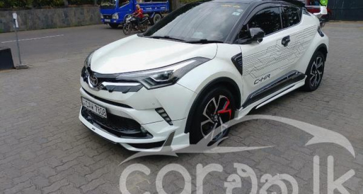 TOYOTA C-HR 2017