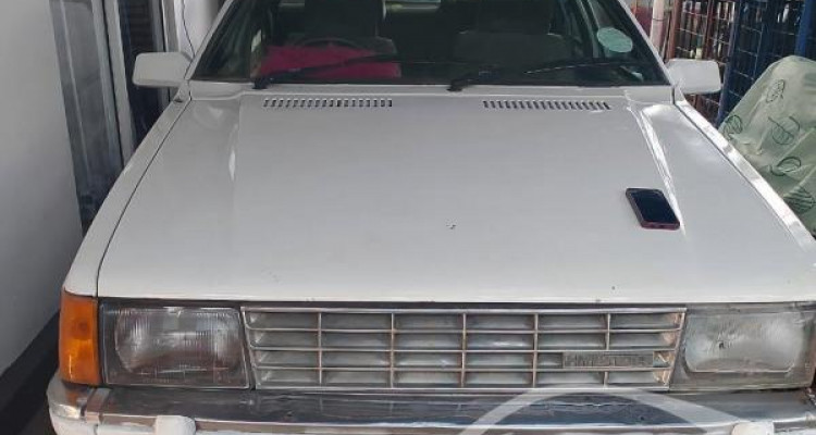 HYUNDAI STELLAR 1986