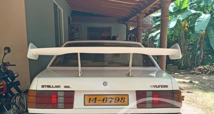 HYUNDAI STELLAR 1986