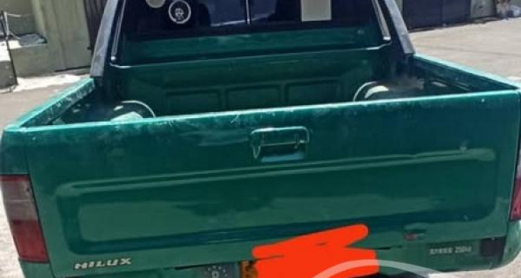 TOYOTA HILUX 1998