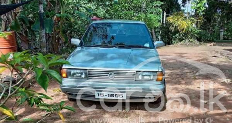 NISSAN TRAD SUNNY 1988