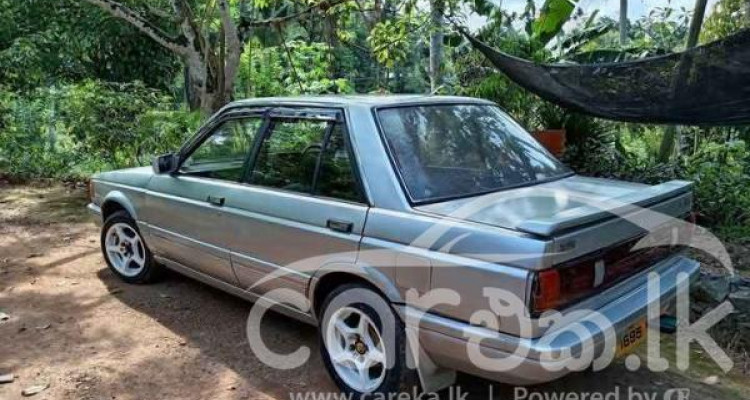NISSAN TRAD SUNNY 1988