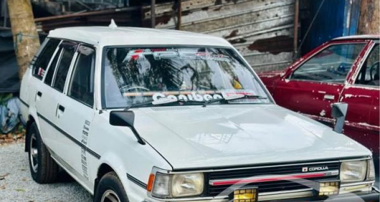 TOYOTA COROLLA DX WAGON 1987