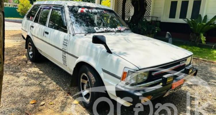 TOYOTA COROLLA DX WAGON 1987