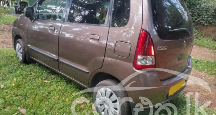 SUZUKI ESTILO 2011