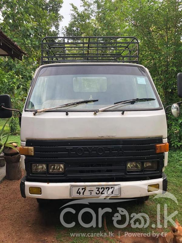 TOYOTA DYNA 1983