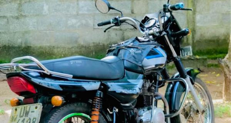 BAJAJ CT100 2009