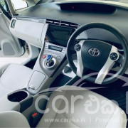 TOYOTA PRIUS 2014