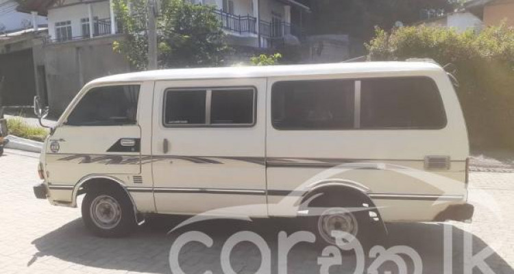 TOYOTA LH30 1982