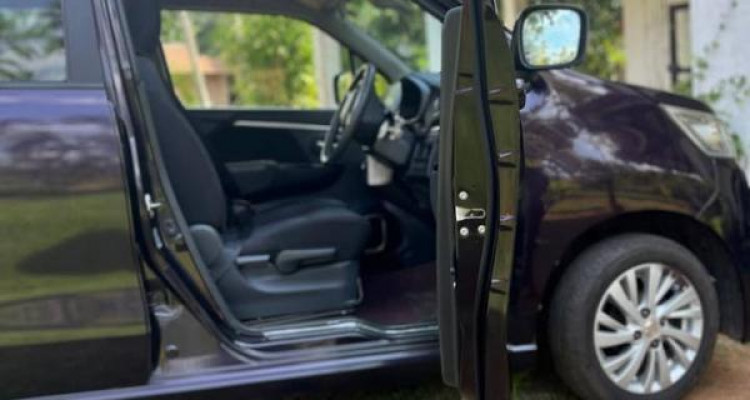 SUZUKI WAGON R STINGRAY 2014
