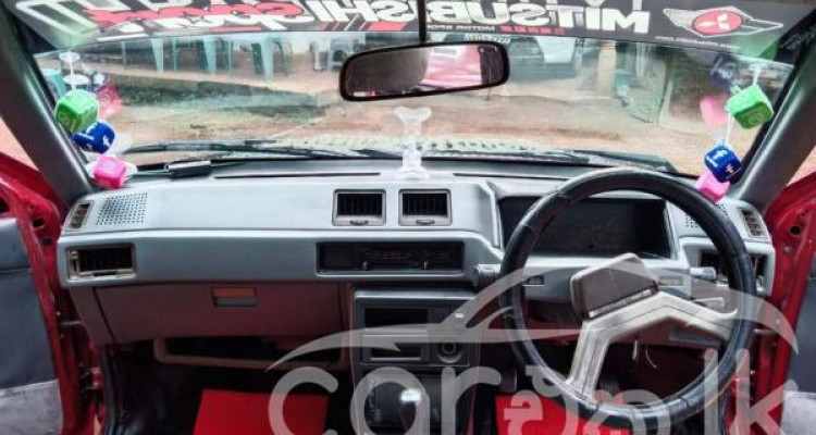 MITSUBISHI LANCER 1986