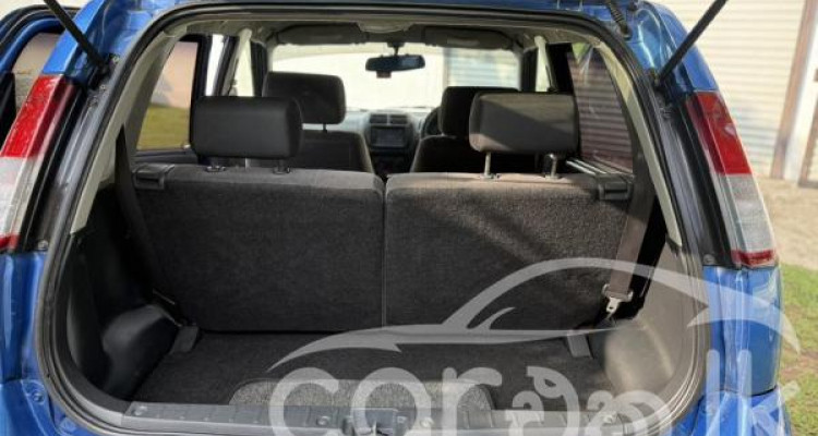 SUZUKI SWIFT 2004