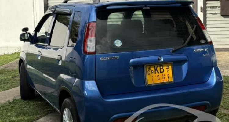 SUZUKI SWIFT 2004