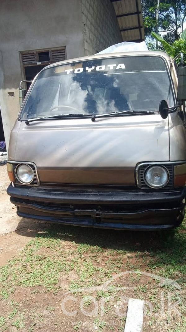 TOYOTA HIACE 1982