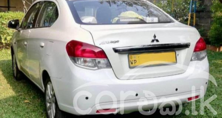 MITSUBISHI ATTRAGE 2015