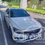 MERCEDES BENZ C200 2015