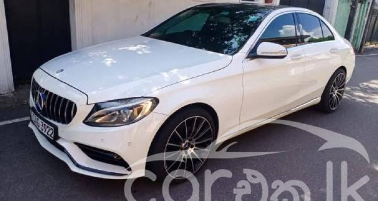 MERCEDES BENZ C200 2015