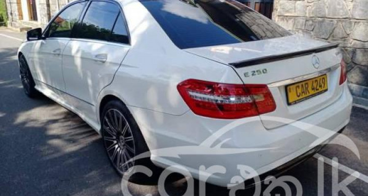 MERCEDES BENZ E250 2013