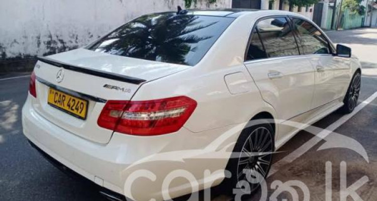 MERCEDES BENZ E250 2013