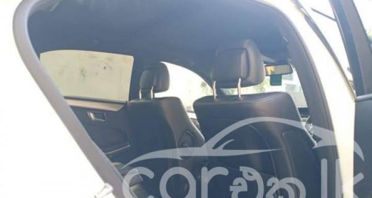 MERCEDES BENZ E250 2013