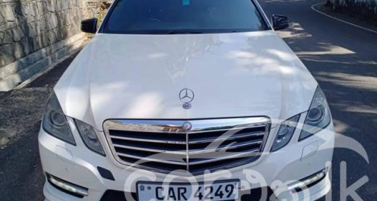 MERCEDES BENZ E250 2013
