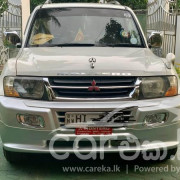 MITSUBISHI MONTERO 2000