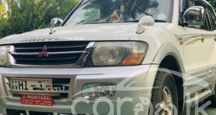 MITSUBISHI MONTERO 2000
