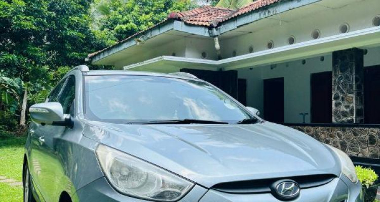 HYUNDAI TUCSON 2011