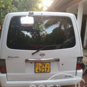 NISSAN VANETTE 2000