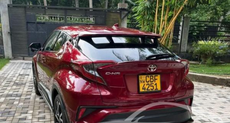TOYOTA C-HR 2018