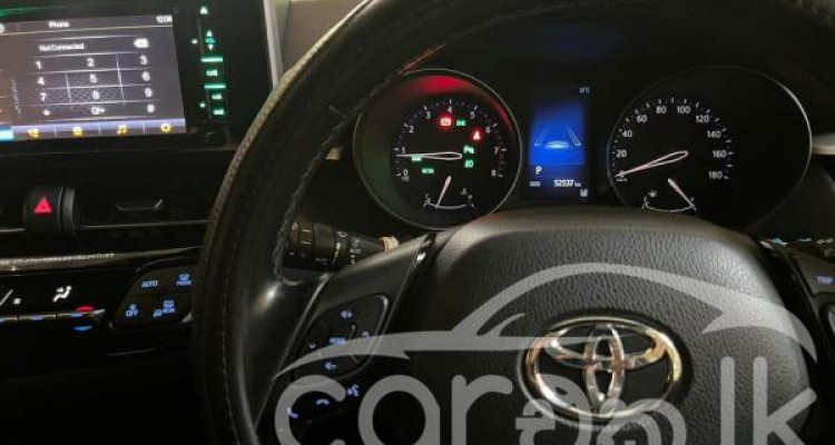 TOYOTA C-HR 2018