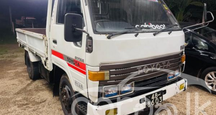 TOYOTA DYNA 2006