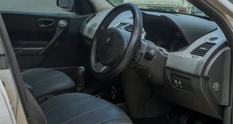 RENAULT MEGANE 2004