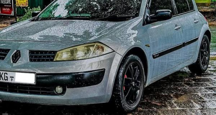 RENAULT MEGANE 2004