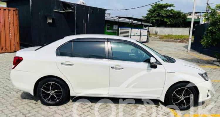 TOYOTA AXIO 2015
