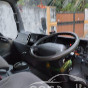 ISUZU ELF FREEZER 2013