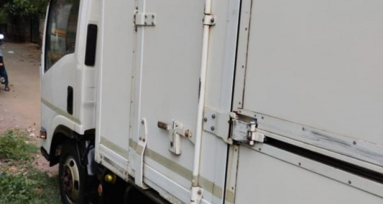 ISUZU ELF FREEZER 2013