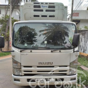 ISUZU ELF FREEZER 2013
