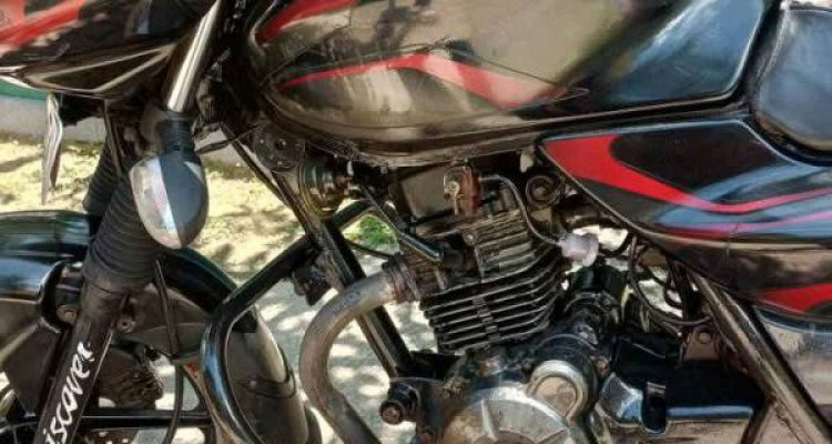 BAJAJ DISCOVER 150 2010