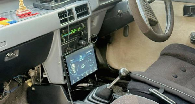 MITSUBISHI LANCER BOX 1983