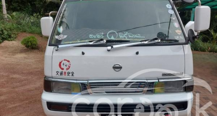 NISSAN CARAVAN 1992