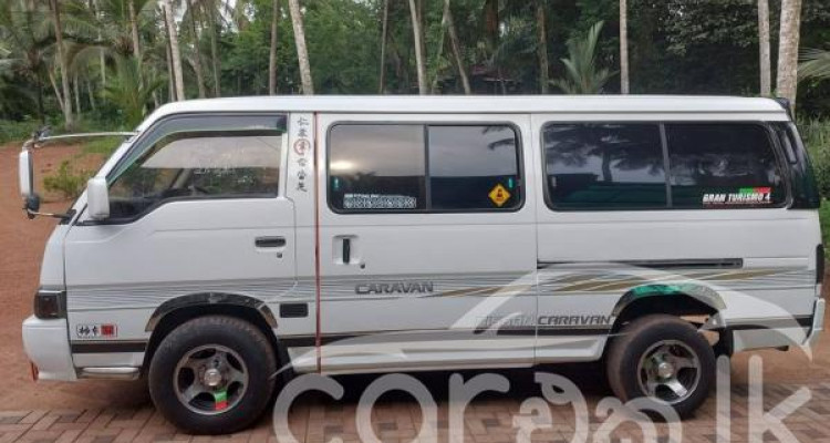 NISSAN CARAVAN 1992