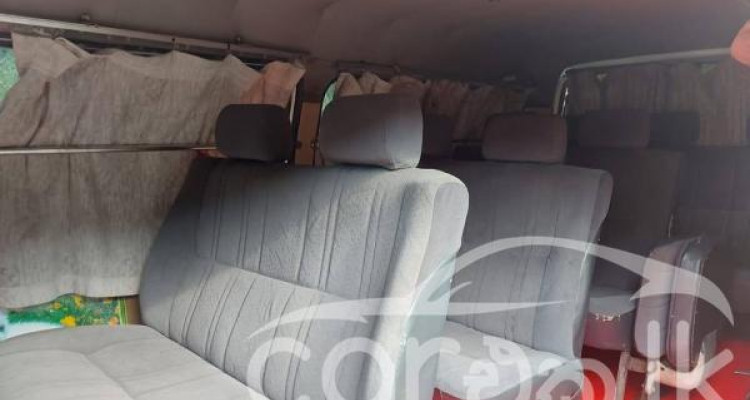 NISSAN CARAVAN 1992