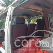 NISSAN CARAVAN 1992