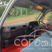 NISSAN CARAVAN 1992
