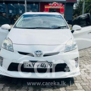 TOYOTA PRIUS 2012