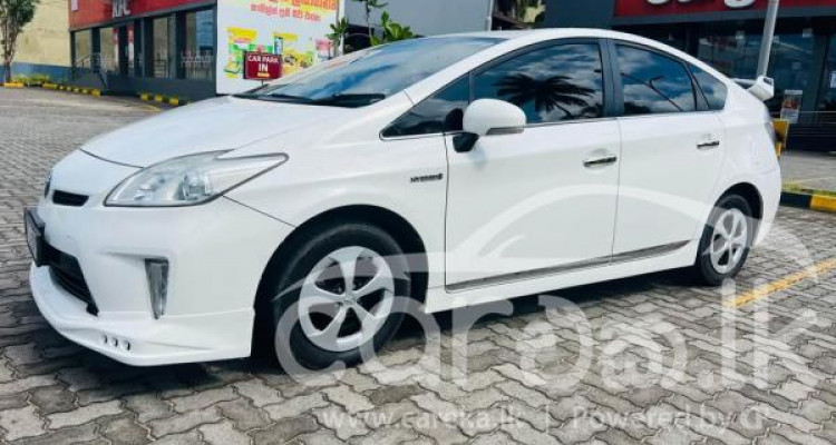 TOYOTA PRIUS 2012
