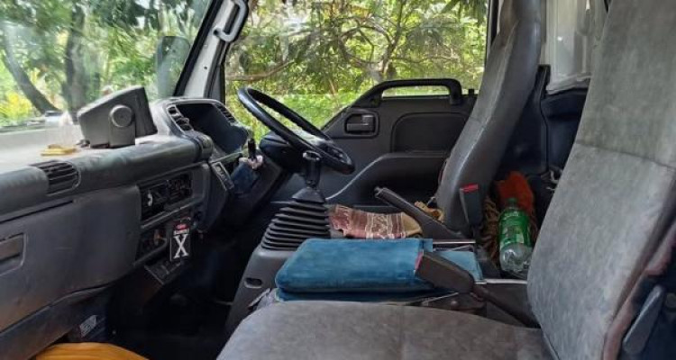 ISUZU ELF 1990